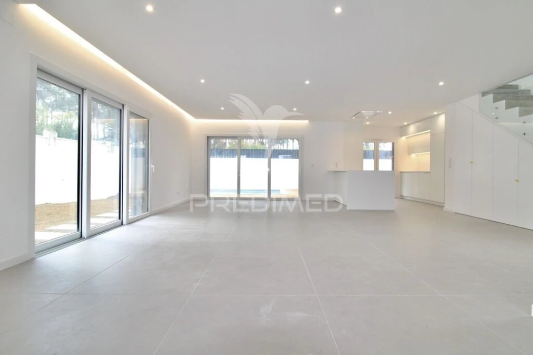 Moradia T3 para Venda em Charneca de Caparica e Sobreda Foto 4