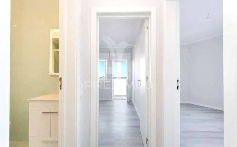 Apartamento T3 para Venda em Portimão Foto 6