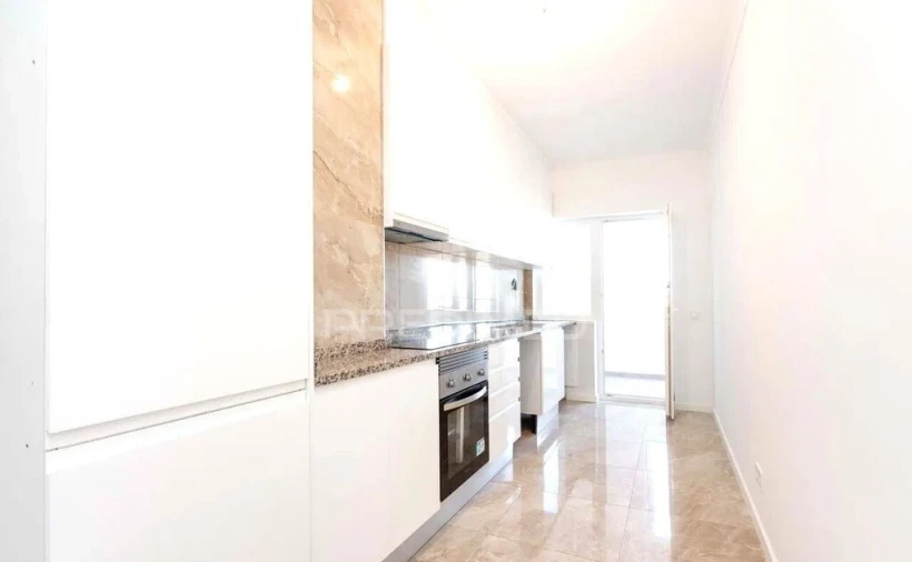 Apartamento T3 para Venda em Portimão Foto 1