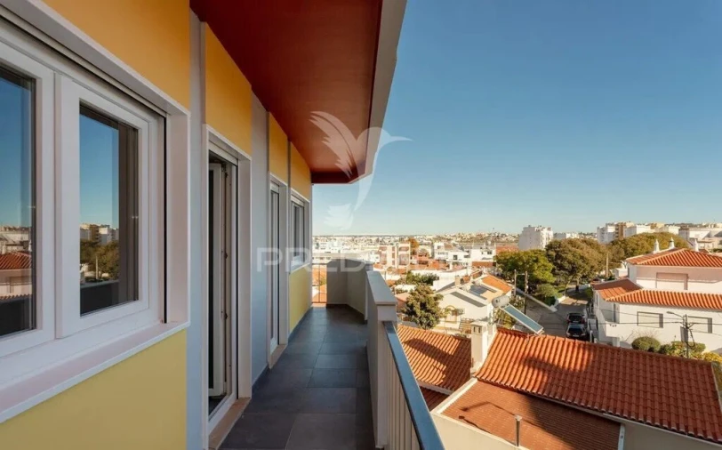 Apartamento T3 para Venda em Portimão Foto 18
