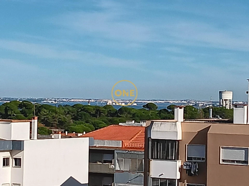 Apartamento T1 para Venda em Laranjeiro e Feijó Foto 10