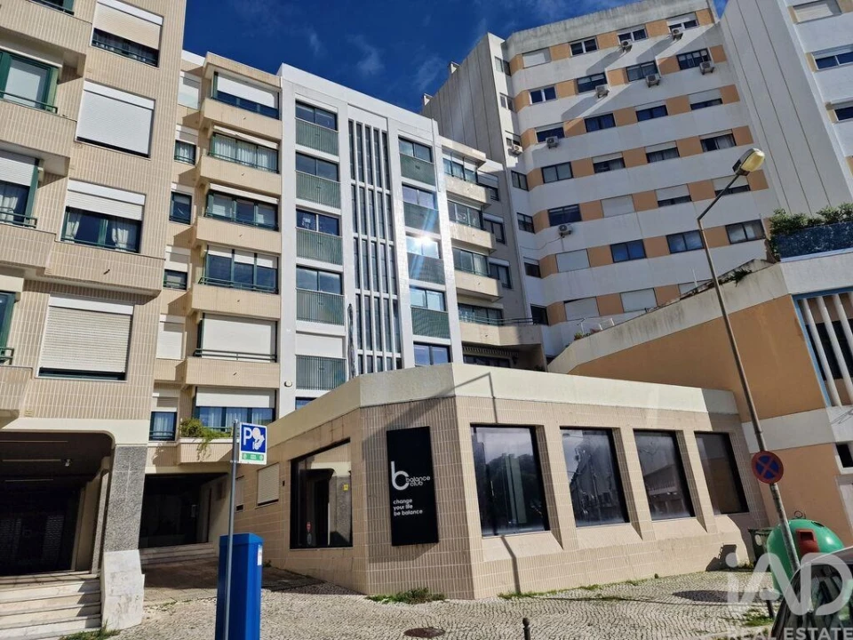 Apartamento T3 para Arrendamento em Lumiar Foto 21