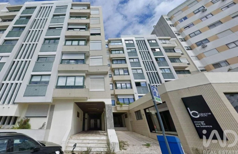 Apartamento T3 para Arrendamento em Lumiar Foto 14