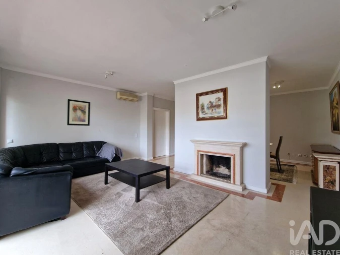 Apartamento T3 para Arrendamento em Lumiar Foto 6