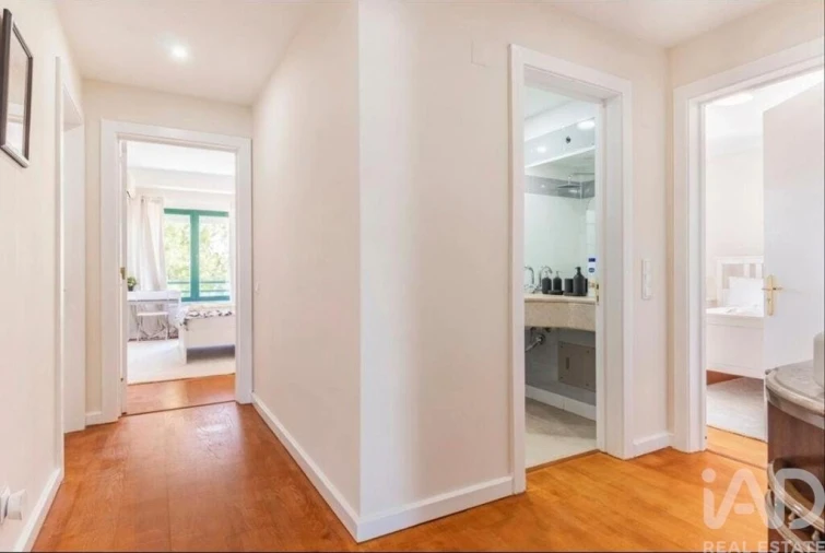 Apartamento T3 para Arrendamento em Lumiar Foto 8