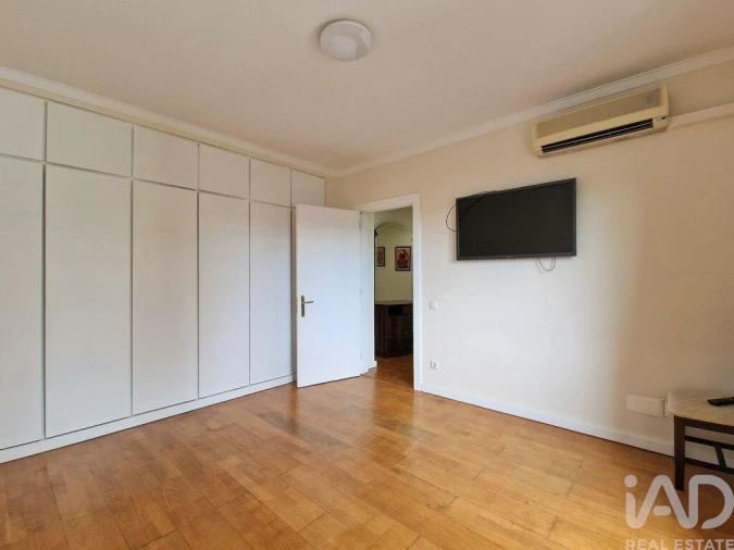 Apartamento T3 para Arrendamento em Lumiar Foto 14