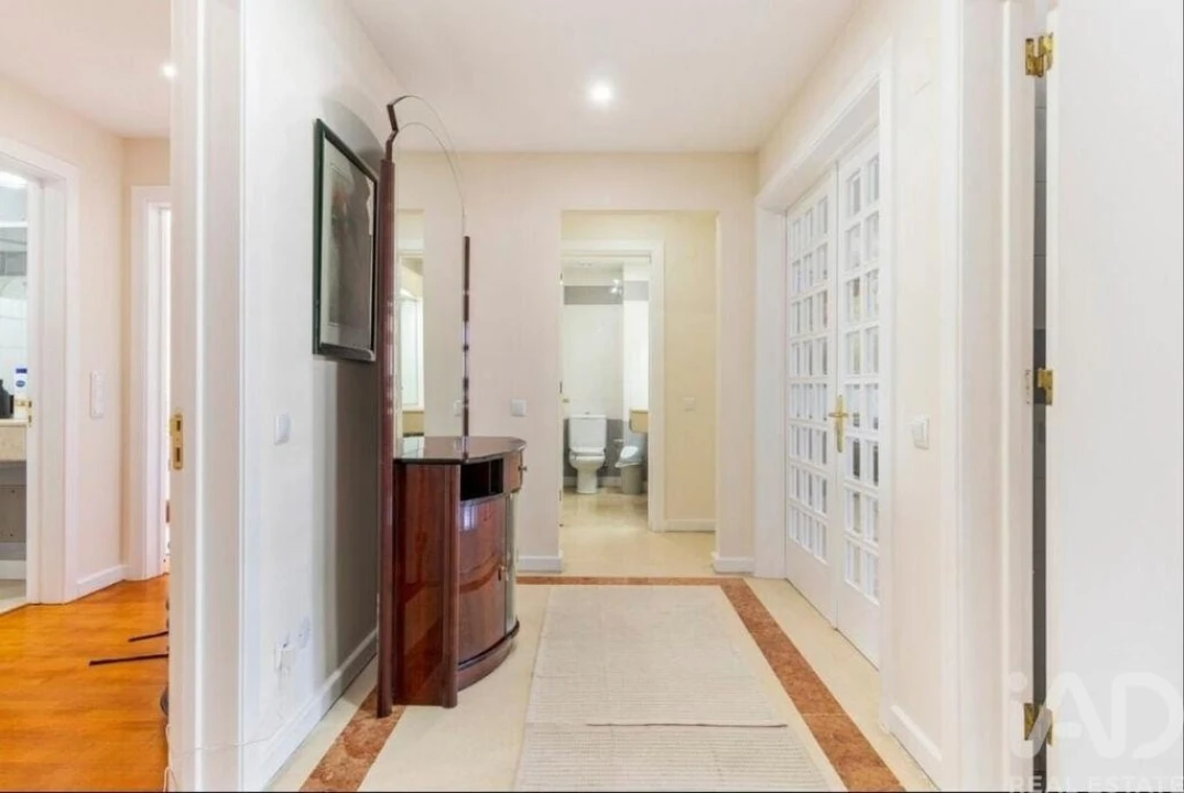 Apartamento T3 para Arrendamento em Lumiar Foto 2