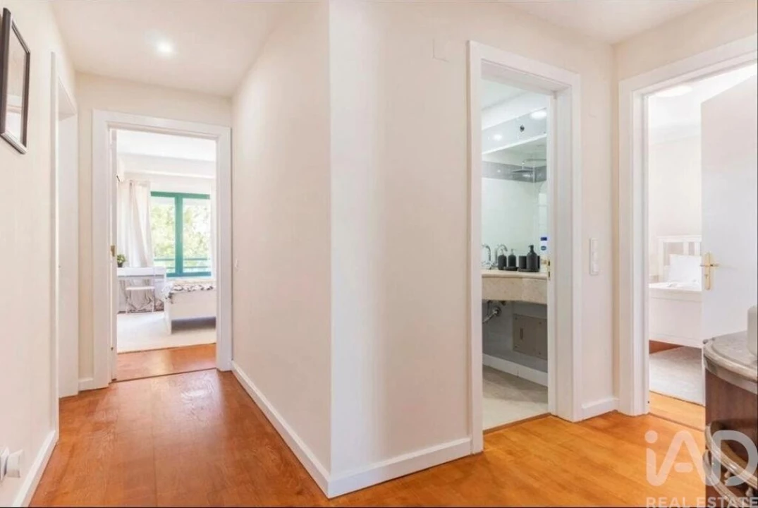 Apartamento T3 para Arrendamento em Lumiar Foto 8