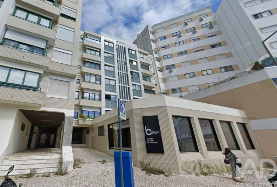 Apartamento T3 para Arrendamento em Lumiar Foto 1