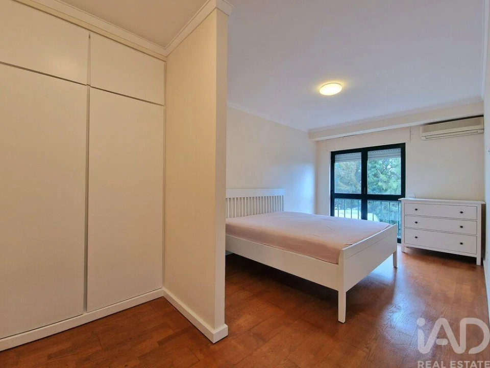 Apartamento T3 para Arrendamento em Lumiar Foto 16