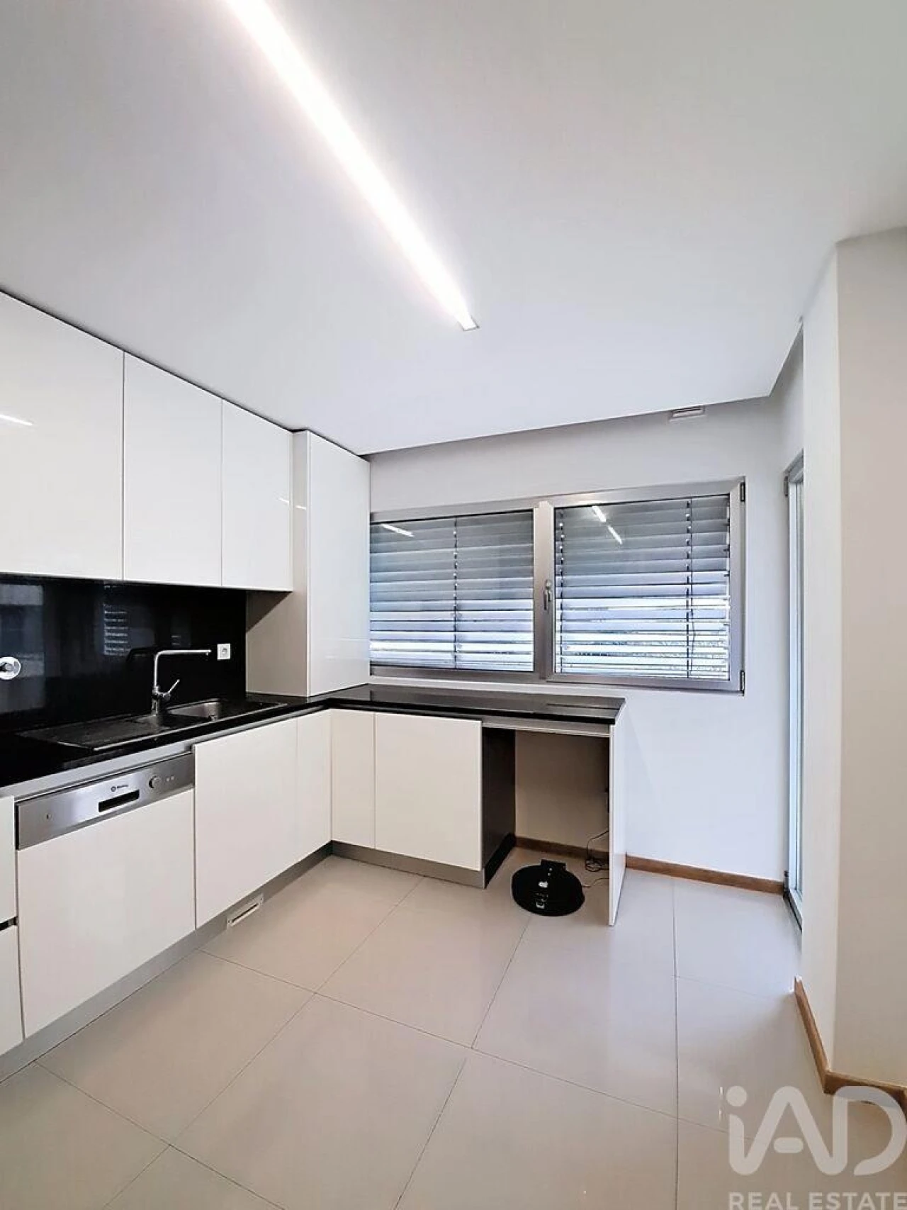 Apartamento T2 para Arrendamento em Silvalde Foto 6