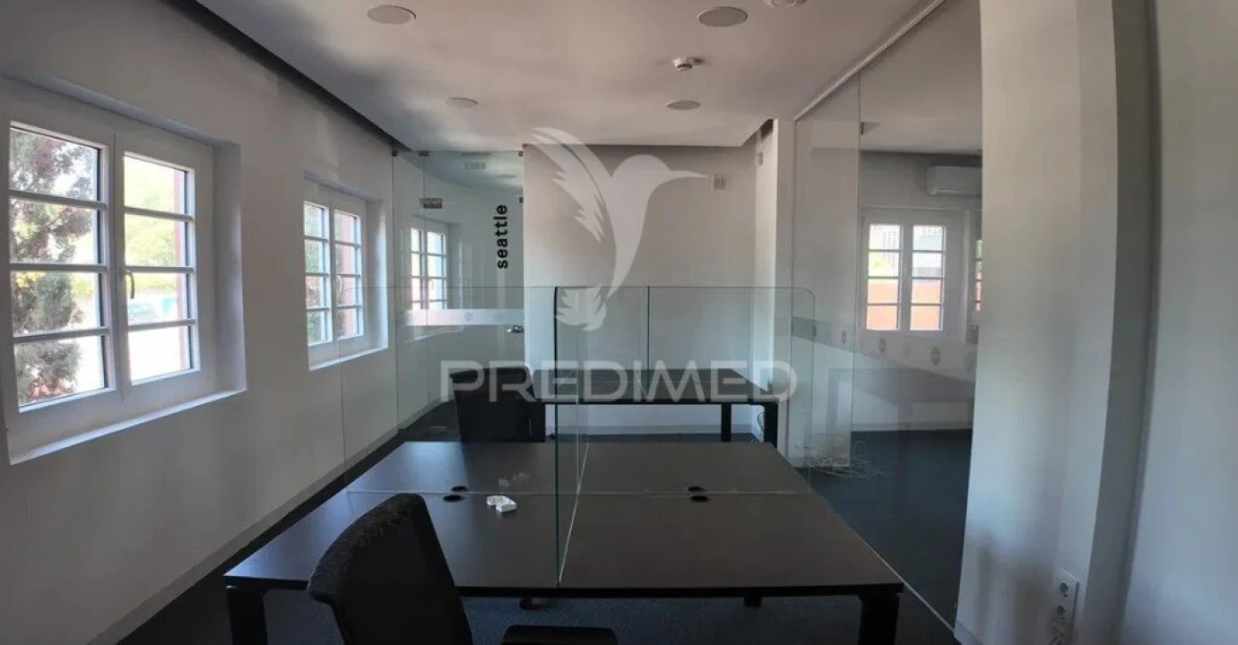 Escritório para Arrendamento em Ramalde Foto 6