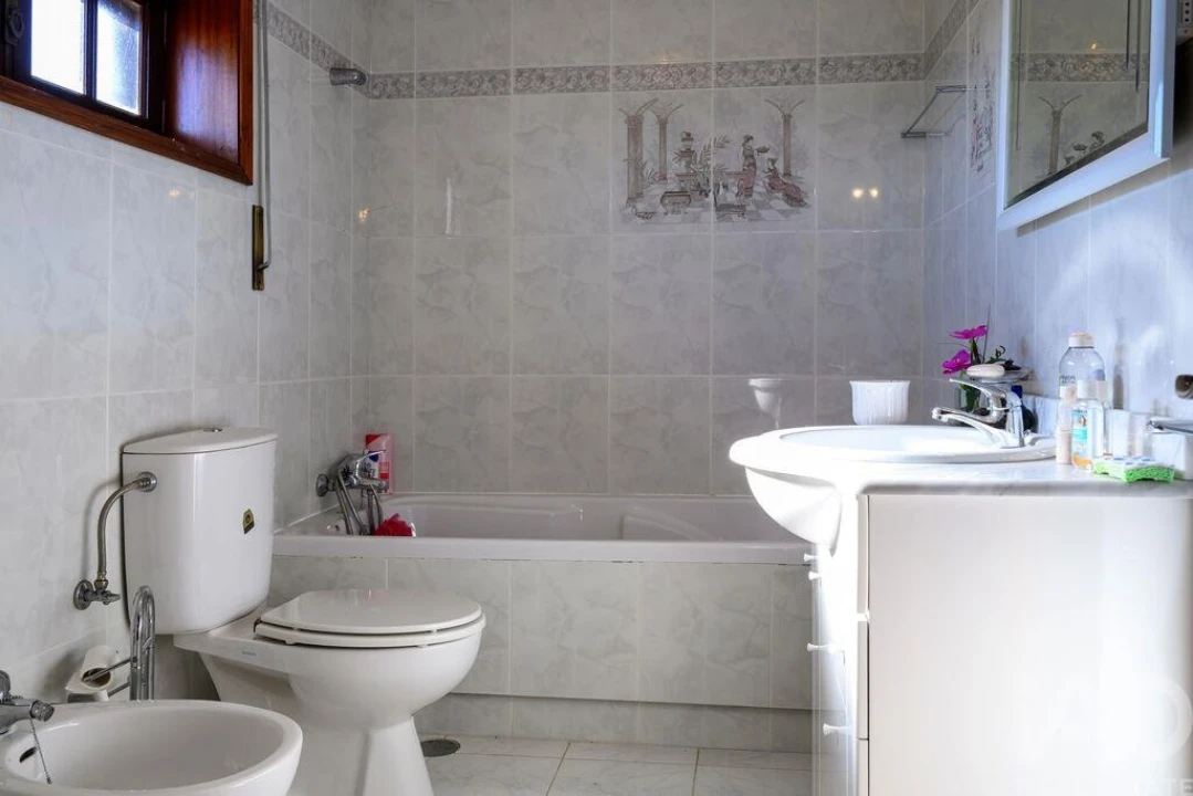 Moradia T4 para Venda em Aguada de Cima Foto 31