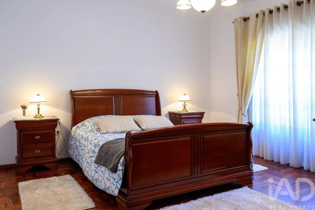 Moradia T4 para Venda em Aguada de Cima Foto 21