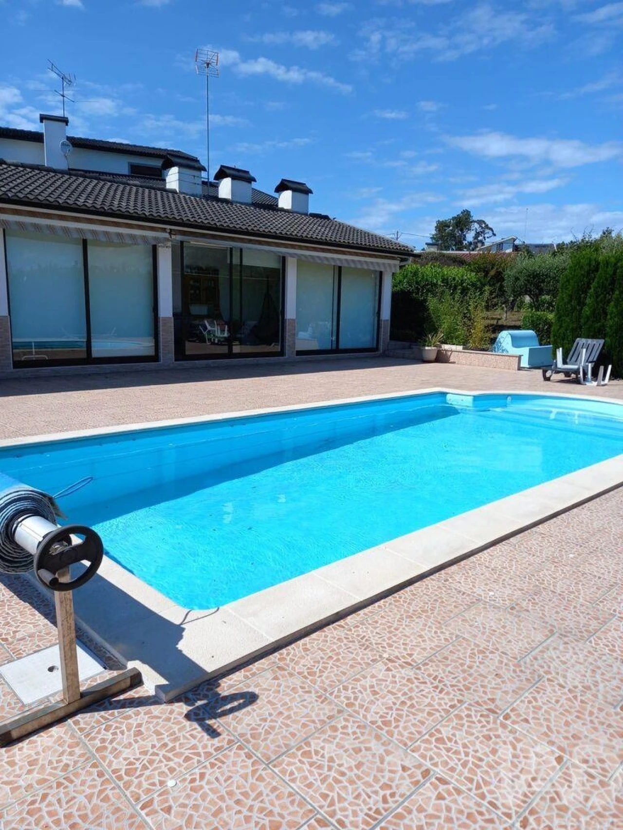 Moradia T4 para Venda em Aguada de Cima Foto 4