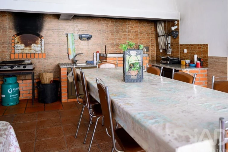 Moradia T4 para Venda em Aguada de Cima Foto 32