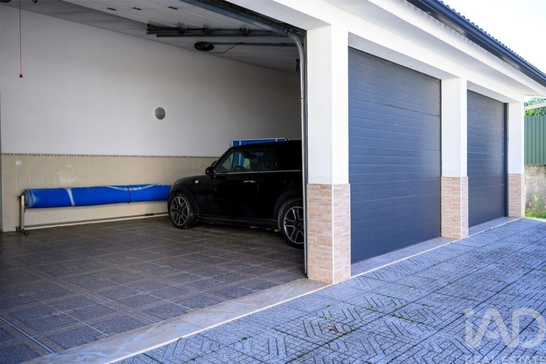 Moradia T4 para Venda em Aguada de Cima Foto 34