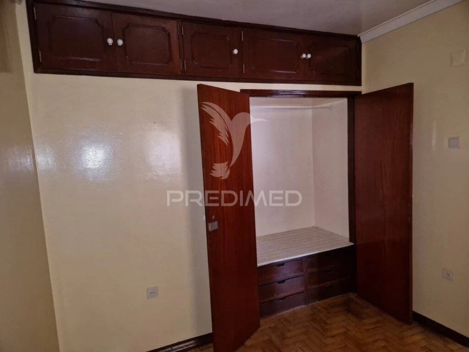 Apartamento T3 para Venda em Pontinha e Famões Foto 10