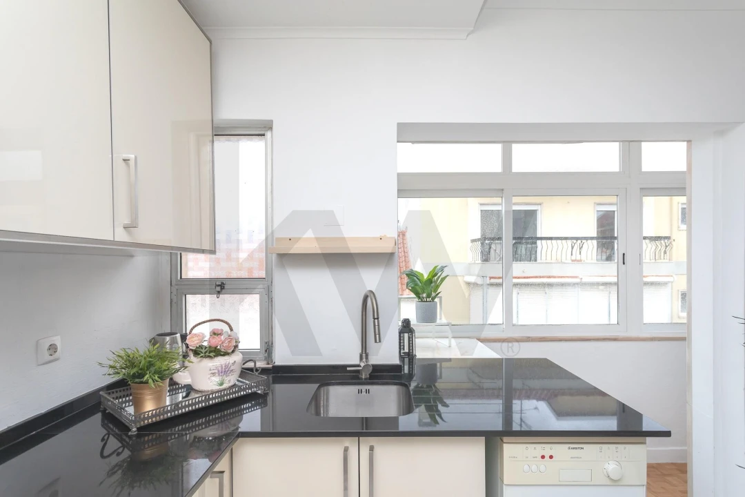 Apartamento T1 para Arrendamento em Falagueira-Venda Nova Foto 2