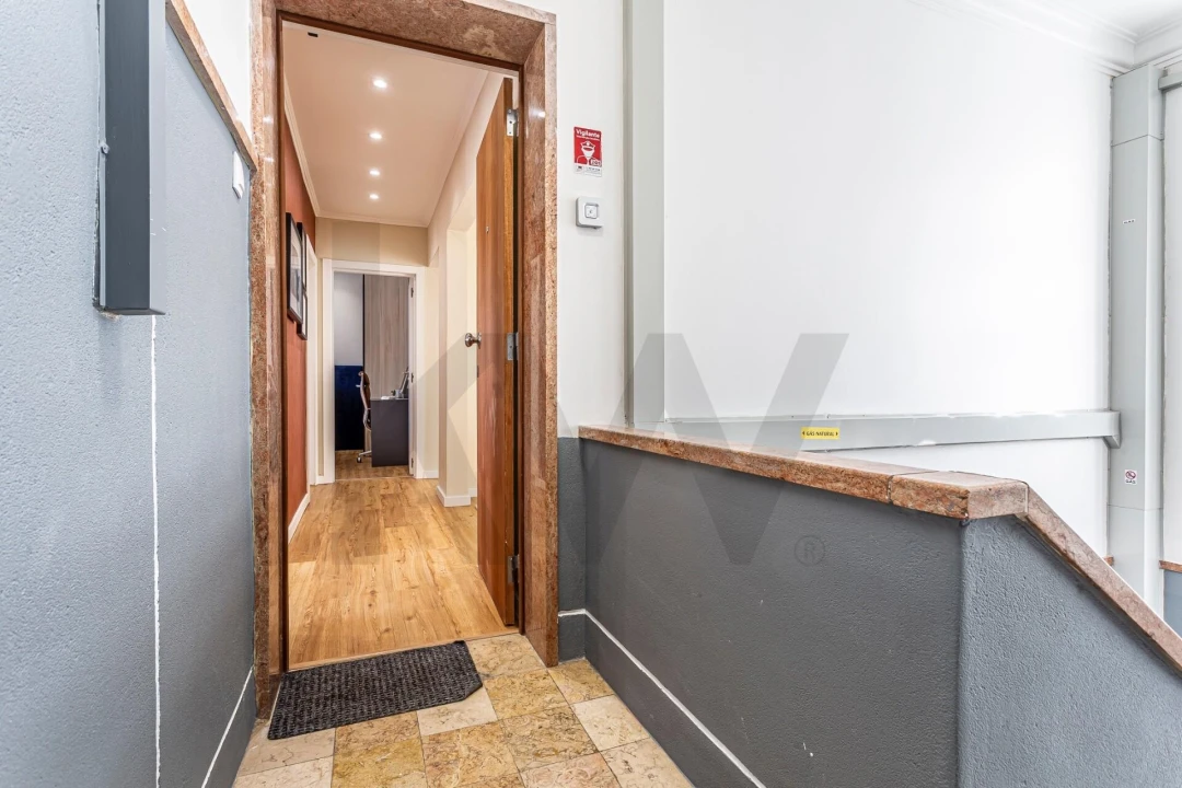 Apartamento T2 para Venda em Queluz e Belas Foto 12