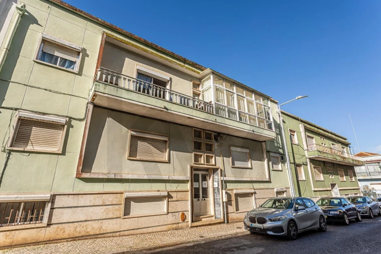 Apartamento T2 para Venda em Queluz e Belas Foto 4