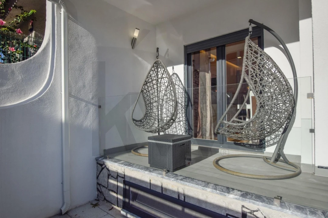 Moradia T4 para Venda em Carnaxide e Queijas Foto 2