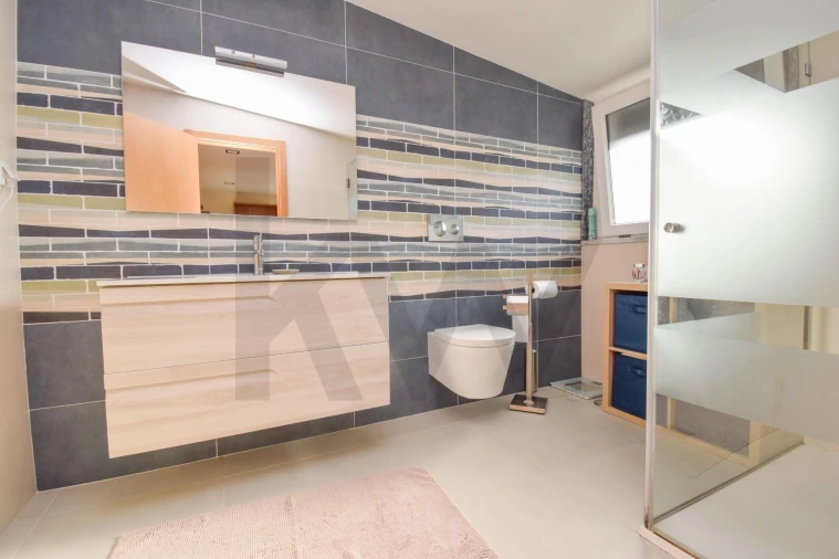 Moradia T4 para Venda em Carnaxide e Queijas Foto 29