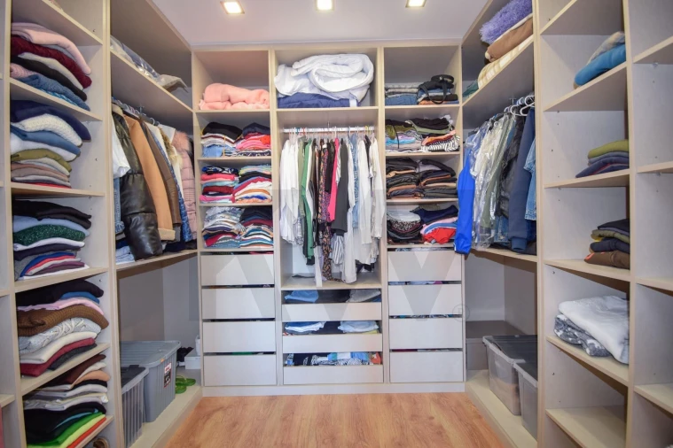 Moradia T4 para Venda em Carnaxide e Queijas Foto 12