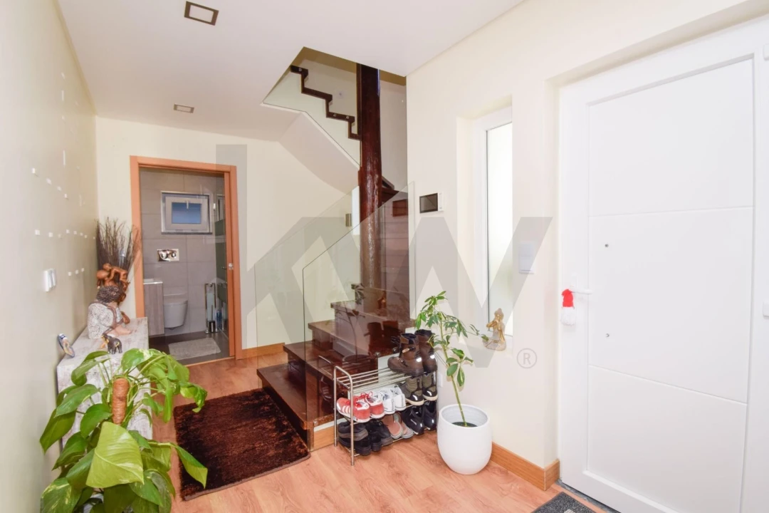 Moradia T4 para Venda em Carnaxide e Queijas Foto 22