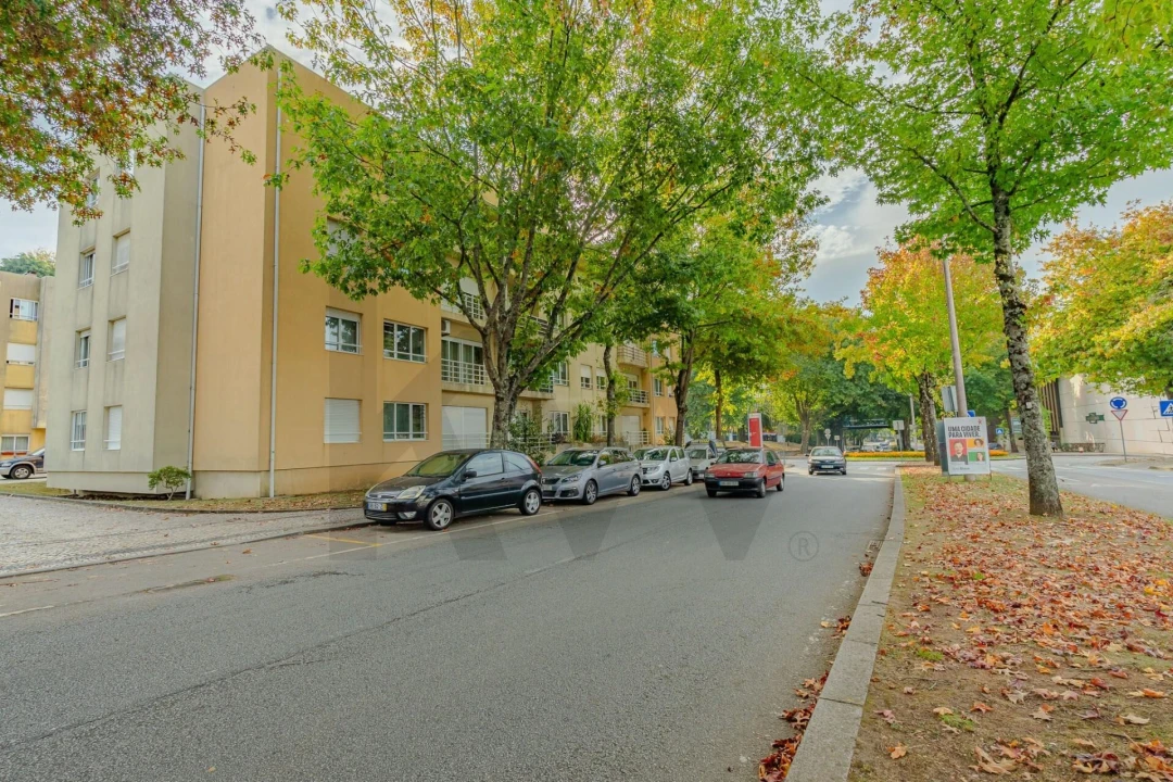 Apartamento T3 para Arrendamento em São João da Madeira Foto 1