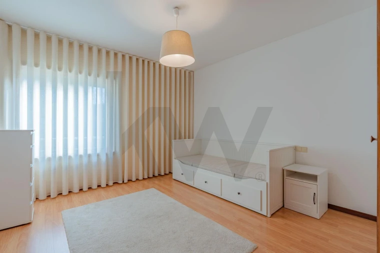 Apartamento T3 para Arrendamento em São João da Madeira Foto 12