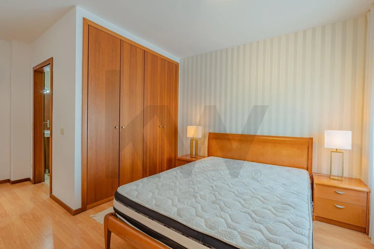 Apartamento T3 para Arrendamento em São João da Madeira Foto 15