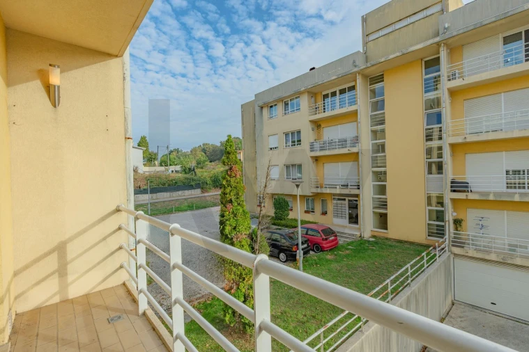 Apartamento T3 para Arrendamento em São João da Madeira Foto 7