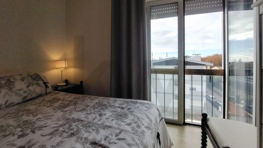 Apartamento T1 para Arrendamento em Carcavelos e Parede Foto 14