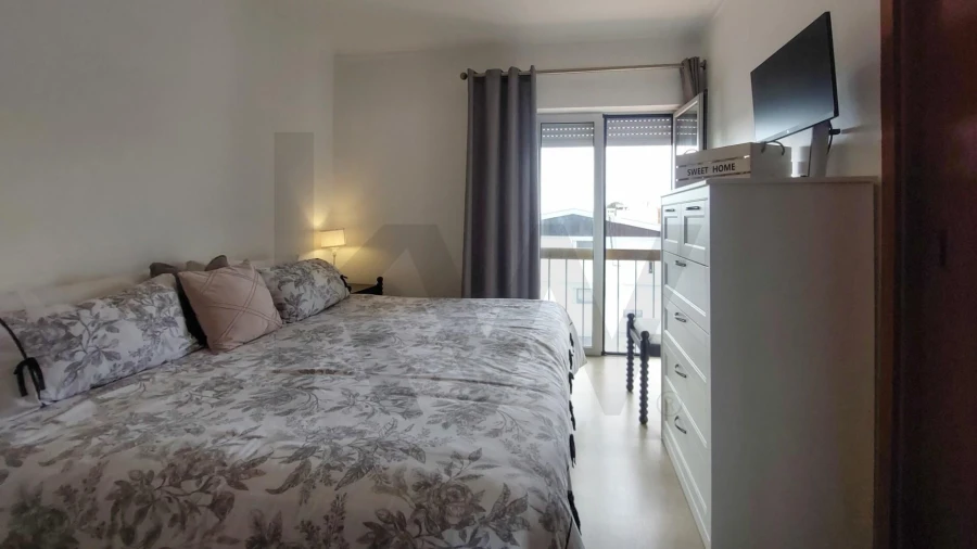 Apartamento T1 para Arrendamento em Carcavelos e Parede Foto 12