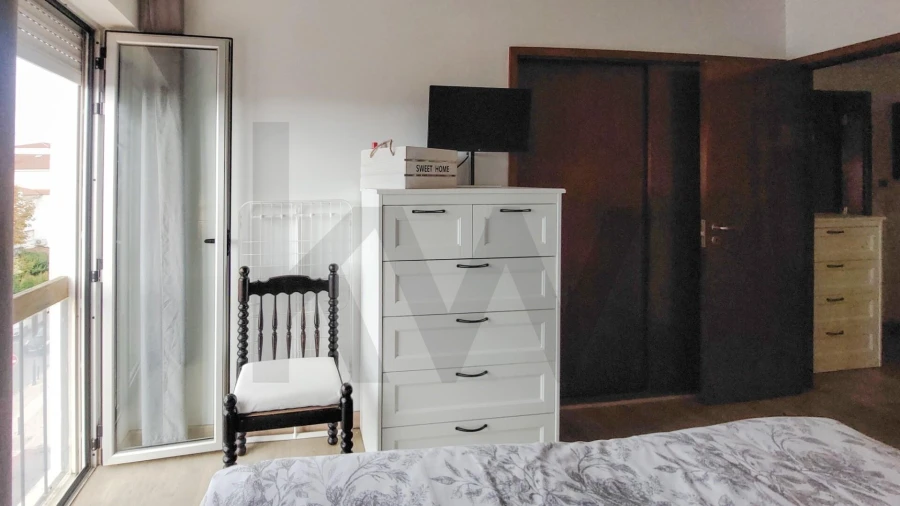 Apartamento T1 para Arrendamento em Carcavelos e Parede Foto 13