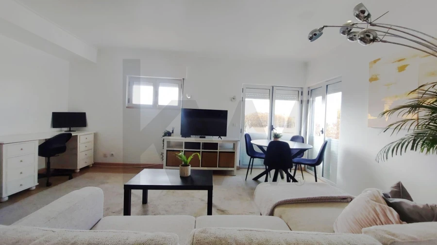 Apartamento T1 para Arrendamento em Carcavelos e Parede Foto 2