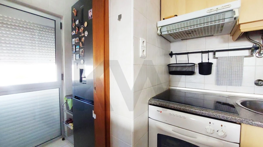 Apartamento T1 para Arrendamento em Carcavelos e Parede Foto 5