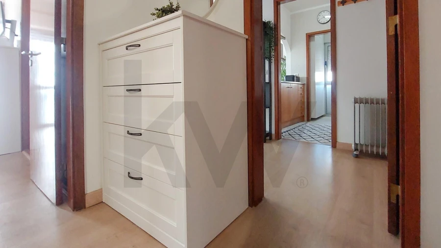 Apartamento T1 para Arrendamento em Carcavelos e Parede Foto 7