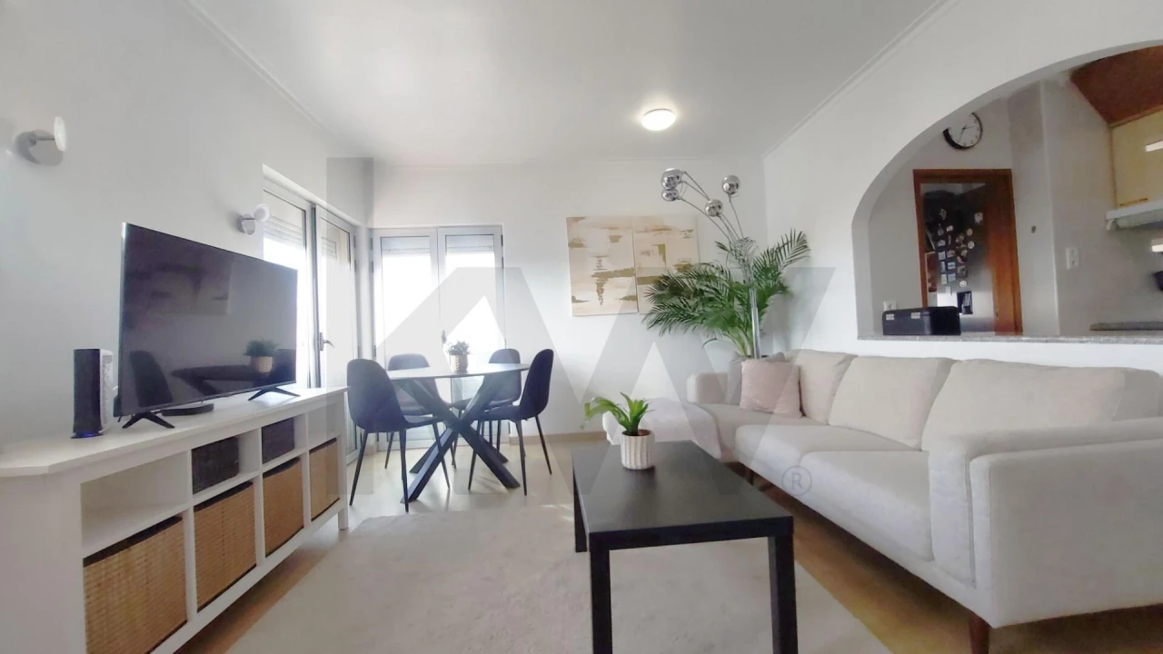 Apartamento T1 para Arrendamento em Carcavelos e Parede Foto 1