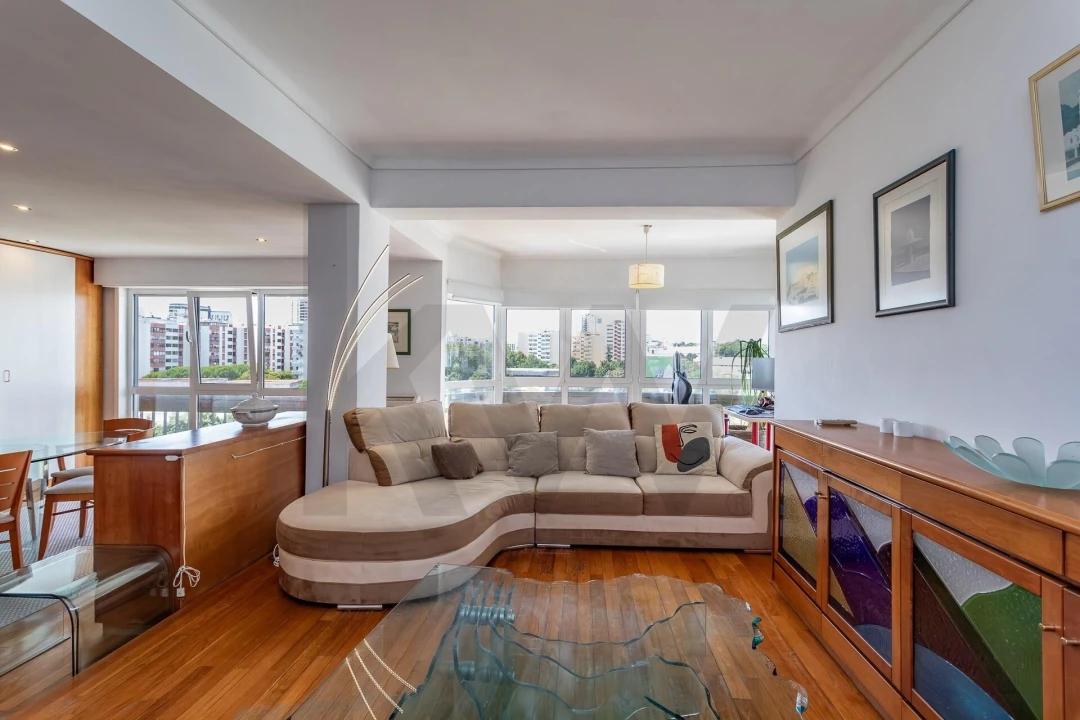 Apartamento T5 para Venda em Algés, Linda-A-Velha e Cruz Quebrada-Dafundo Foto 14