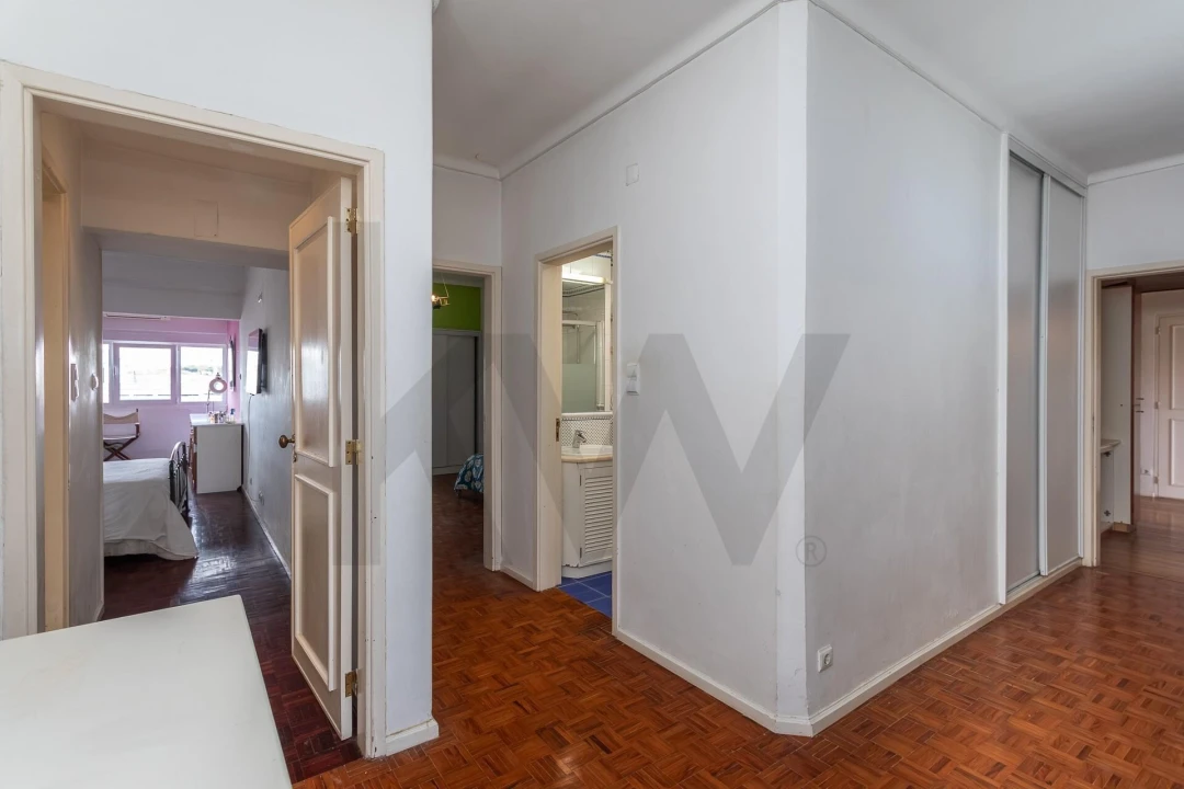 Apartamento T5 para Venda em Algés, Linda-A-Velha e Cruz Quebrada-Dafundo Foto 32