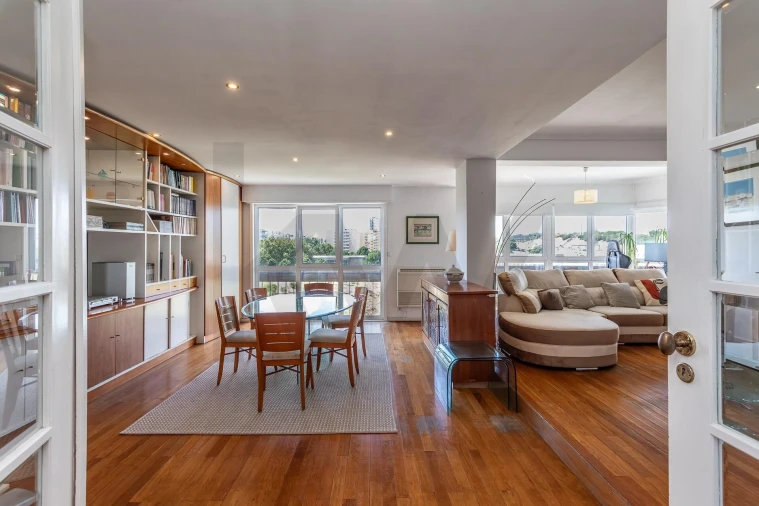 Apartamento T5 para Venda em Algés, Linda-A-Velha e Cruz Quebrada-Dafundo Foto 2