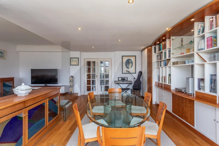 Apartamento T5 para Venda em Algés, Linda-A-Velha e Cruz Quebrada-Dafundo Foto 4