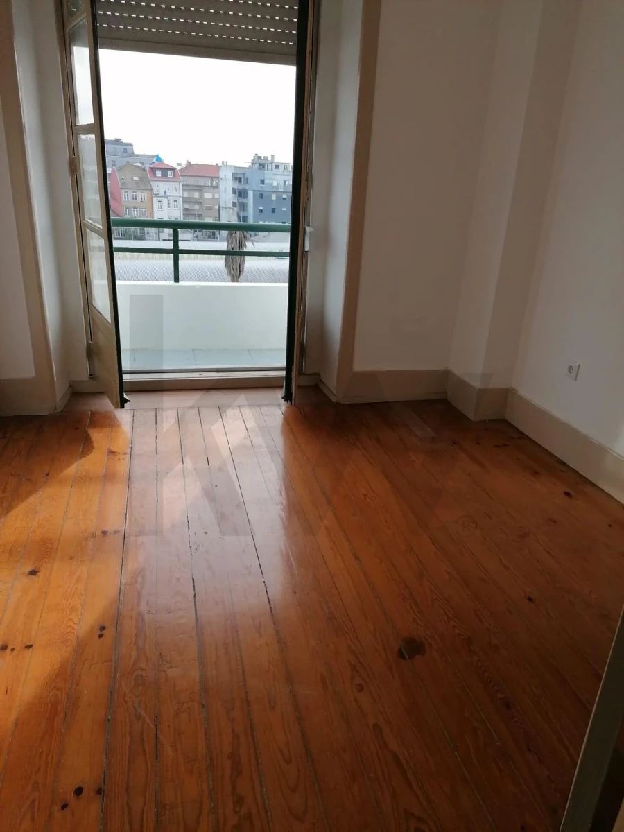 Apartamento T2 para Venda em Cedofeita, Santo Ildefonso, Sé, Miragaia, São Nicolau e Vitória Foto 14