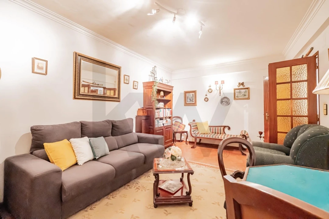 Apartamento T1 para Venda em São Domingos de Rana Foto 21