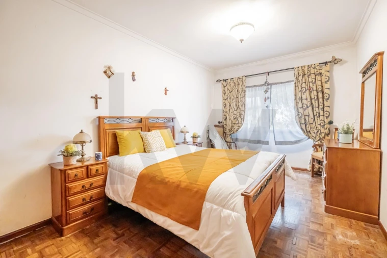 Apartamento T1 para Venda em São Domingos de Rana Foto 3