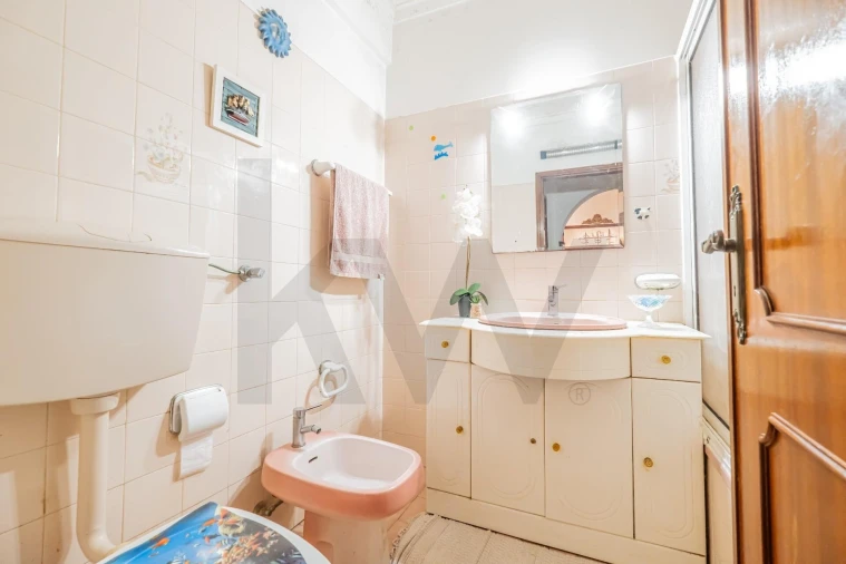 Apartamento T1 para Venda em São Domingos de Rana Foto 25