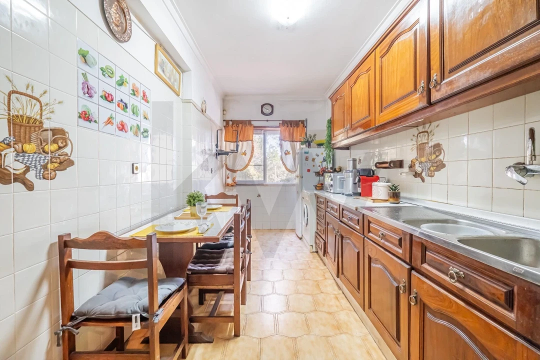 Apartamento T1 para Venda em São Domingos de Rana Foto 9