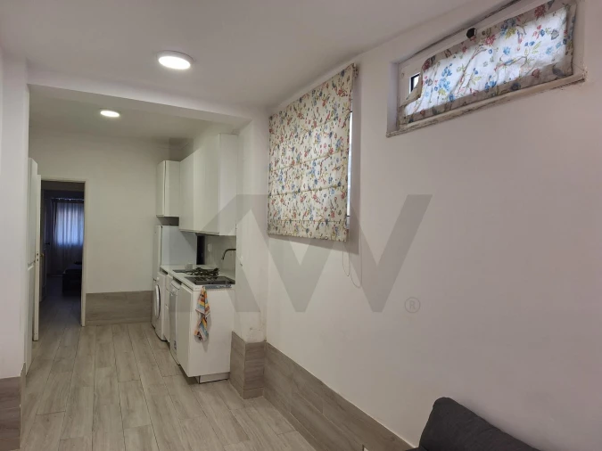 Apartamento T1 para Venda em Beato Foto 1